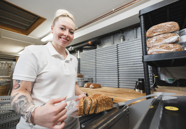 Aufschneider (m/w/d) für Brot